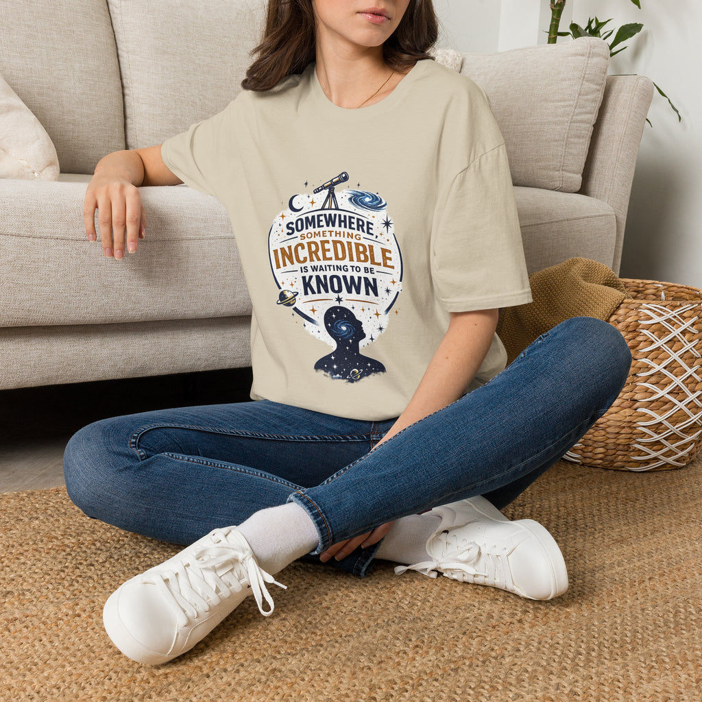 'Somewhere, Something Incredible Is Waiting to Be Known' Astronomy Graphic Tee